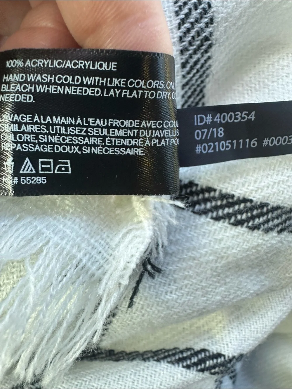 Express White and Black Windowpane Throw Scarf NWT